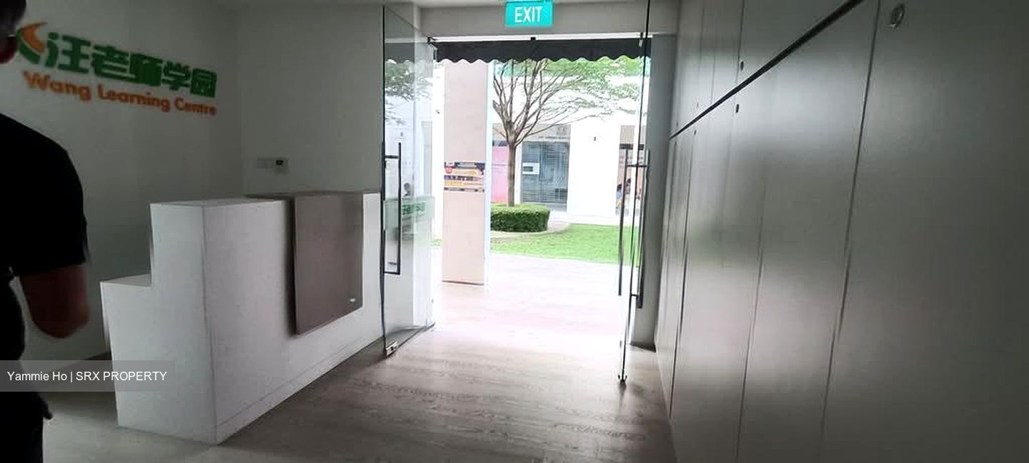 Jurong Gateway Road (D22), Shop House #588056721